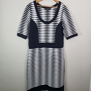 Karen Kane  Black and White Patterned Midi Dress Sz MEDIUM